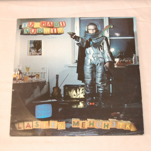 Tuomari Nurmio Lasten mehuhetki